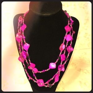 Beautiful  Shell beaded necklace 3 strands
